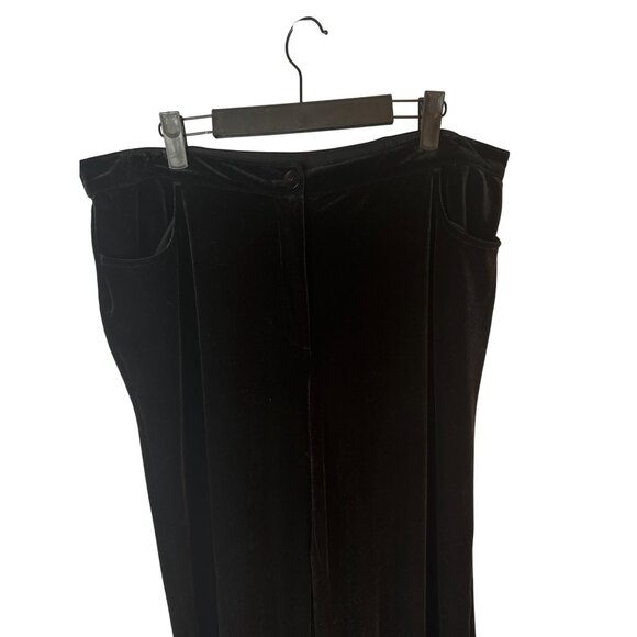 Chicos Black Size 16 Flowy Velvet Dressy Pants Short - Picture 9 of 15